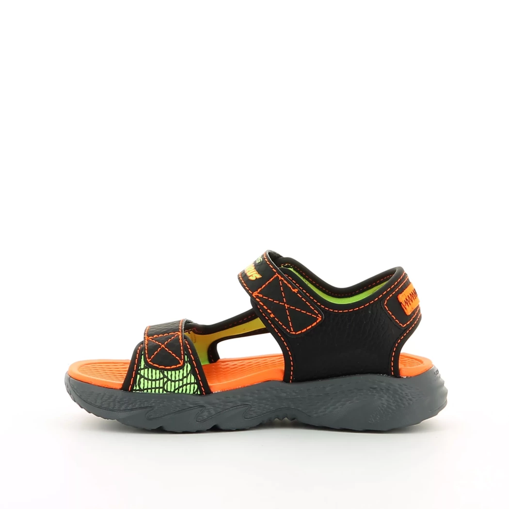 Image (4) de la chaussures Skechers - Sandales et Nu-Pieds Noir en Cuir synthétique